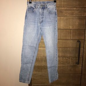 Brandy Melville - Jane Light Wash Jeans
